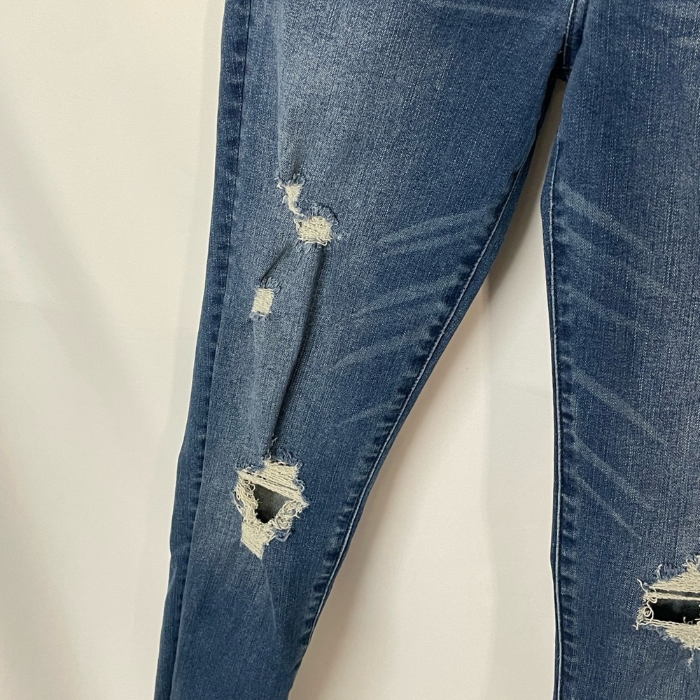 A&F Women’s 28 Distressed Skinny High Rise Abercrombie & Fitch Denim Capri Jeans - Picture 5 of 11